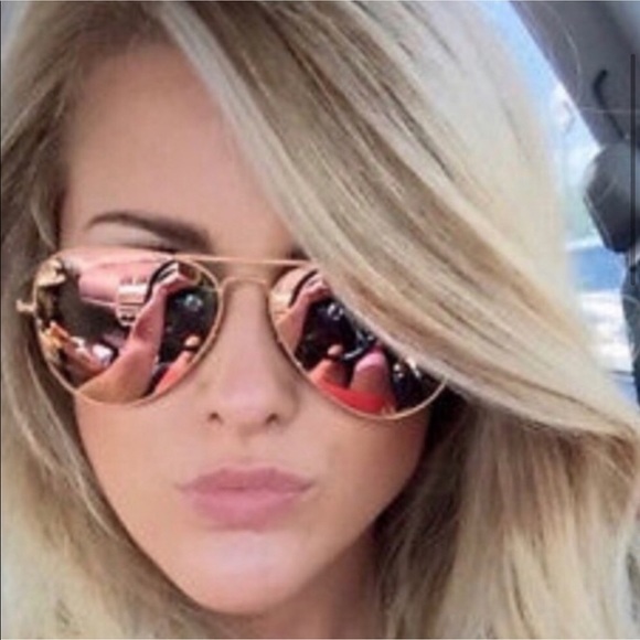Rose Gold Mirrored Aviator Sunglasses - Picture 5 of 6